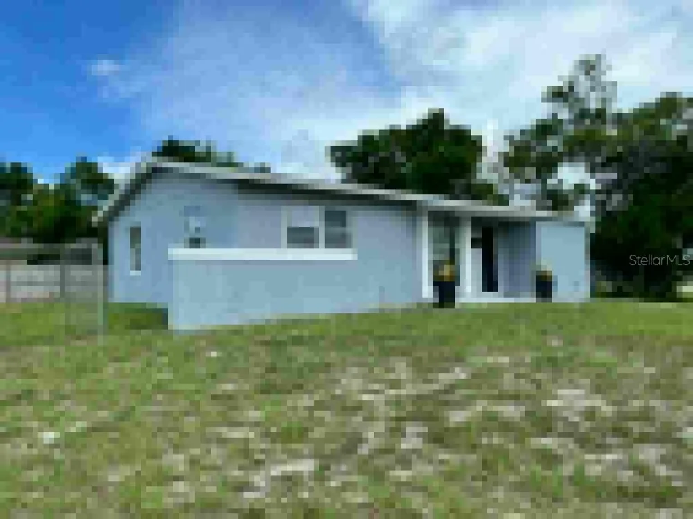 2302 E DANA DRIVE Deltona, FL 32738