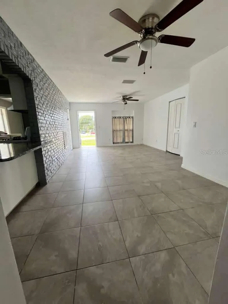2302 E DANA DRIVE Deltona, FL 32738