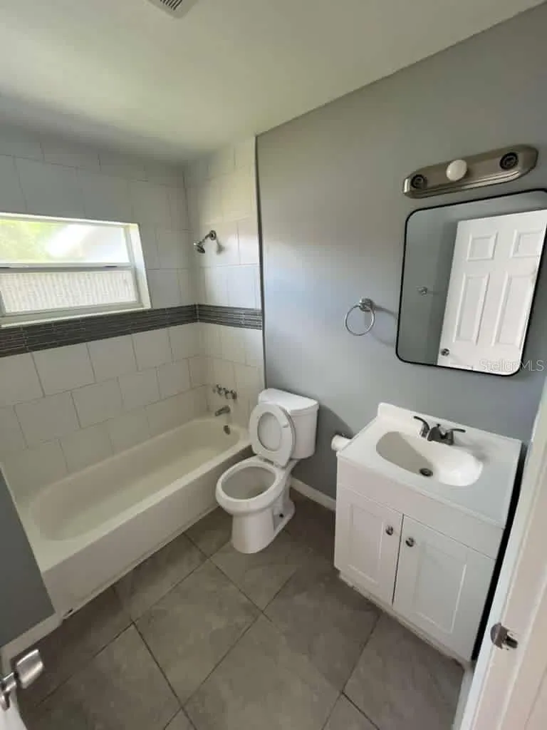 2302 E DANA DRIVE Deltona, FL 32738