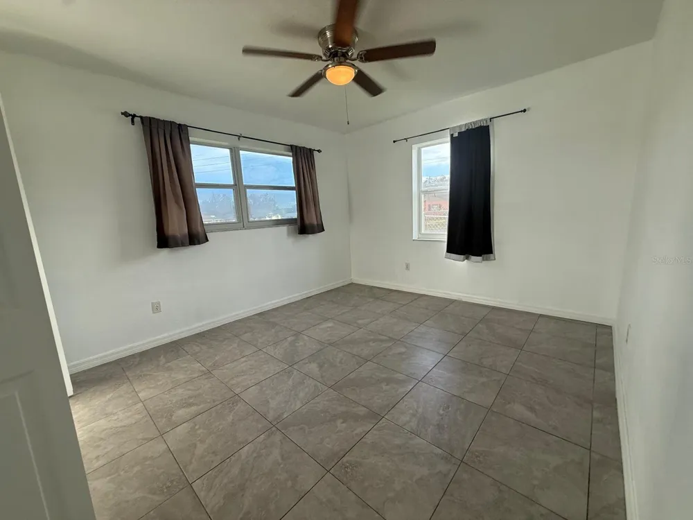 2302 E DANA DRIVE Deltona, FL 32738