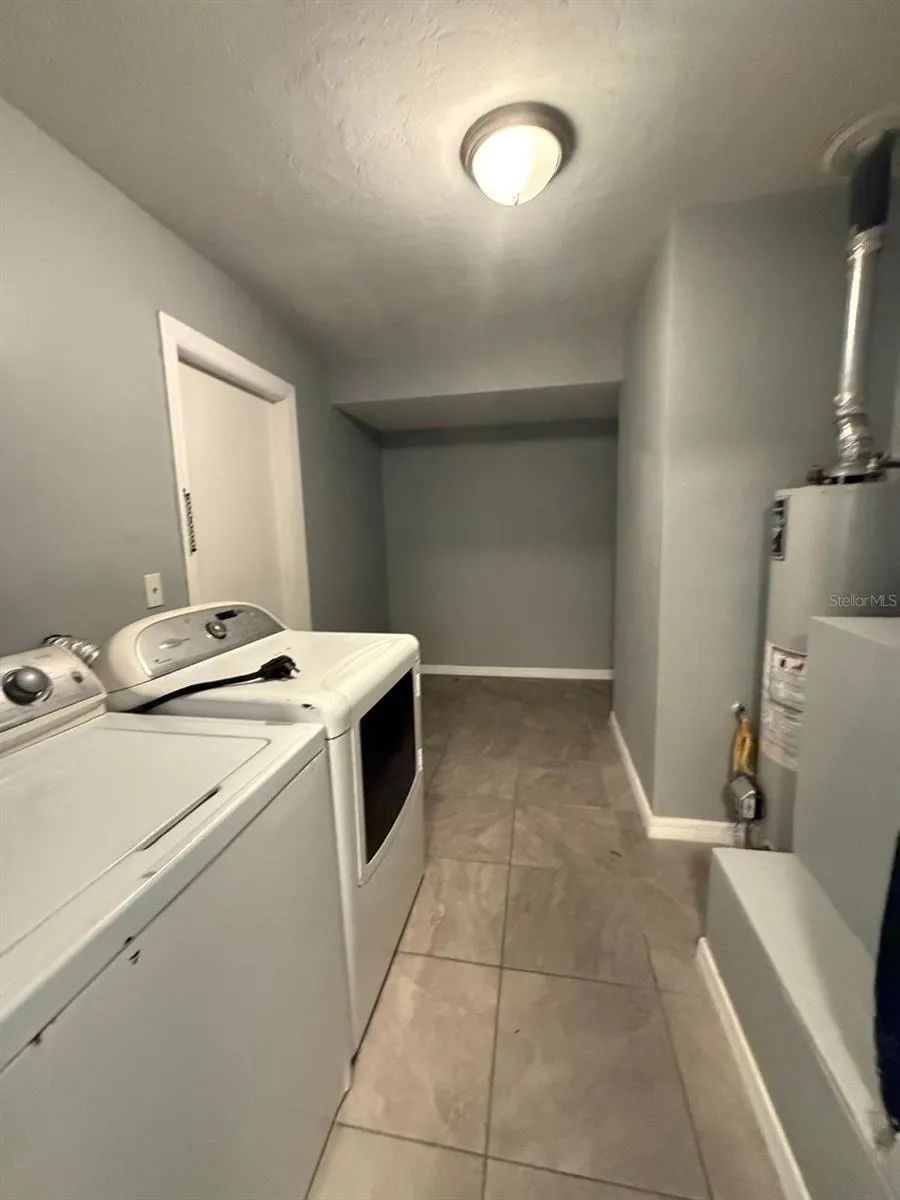 2302 E DANA DRIVE Deltona, FL 32738