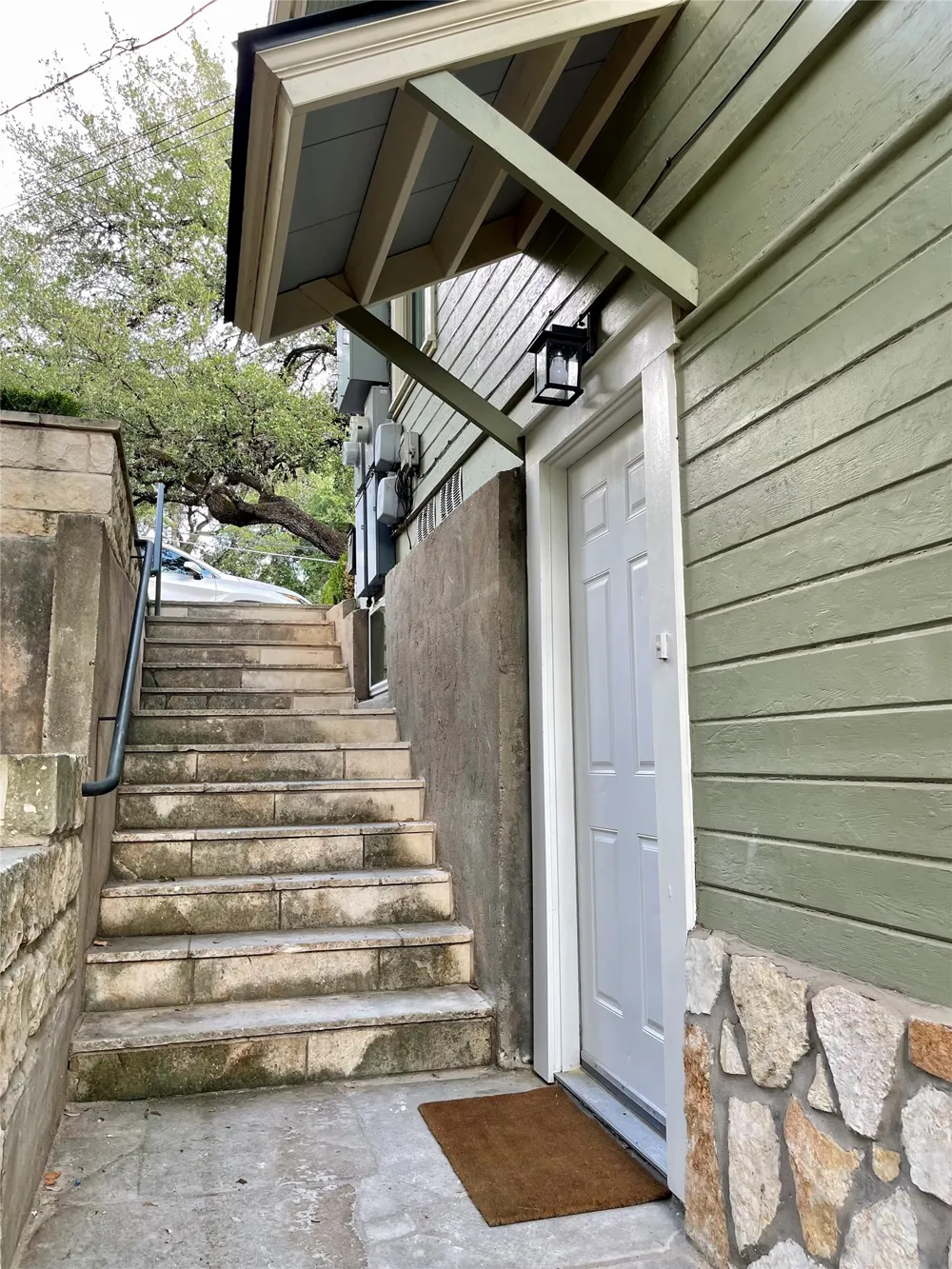 1301 Newning Avenue #B Austin, TX 78704