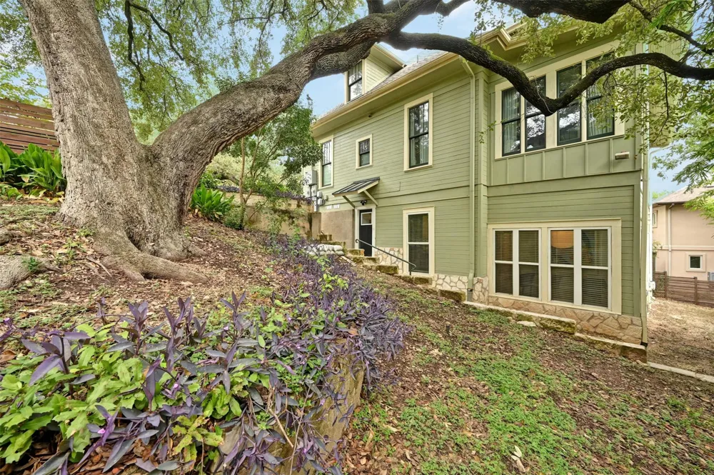 1301 Newning Avenue #B Austin, TX 78704