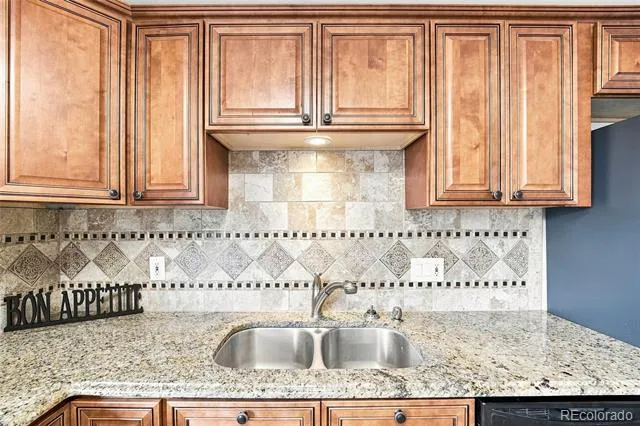 7183 S Syracuse Street Centennial, CO 80112
