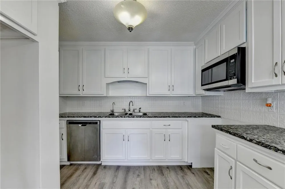 2725 Milton Bryan Drive Loganville, GA 30052