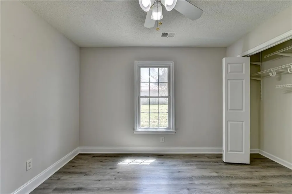 2725 Milton Bryan Drive Loganville, GA 30052