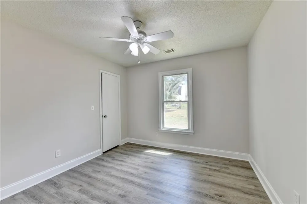 2725 Milton Bryan Drive Loganville, GA 30052