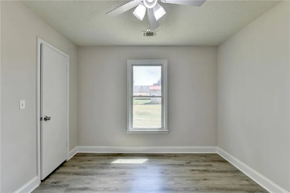2725 Milton Bryan Drive Loganville, GA 30052