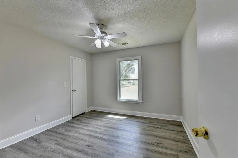 2725 Milton Bryan Drive Loganville, GA 30052