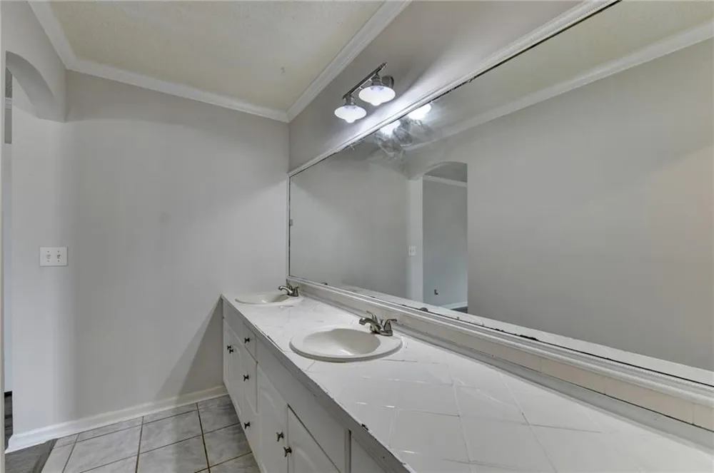 2725 Milton Bryan Drive Loganville, GA 30052