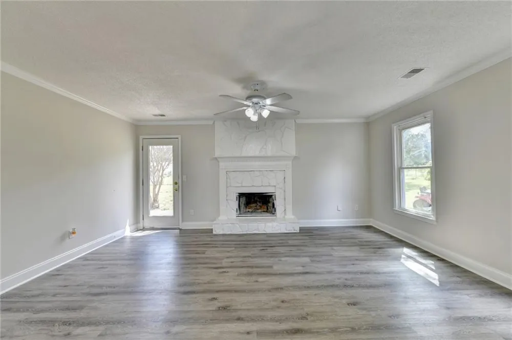 2725 Milton Bryan Drive Loganville, GA 30052