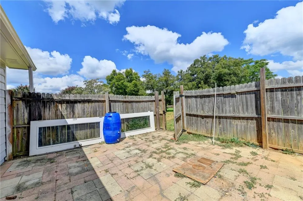 2725 Milton Bryan Drive Loganville, GA 30052