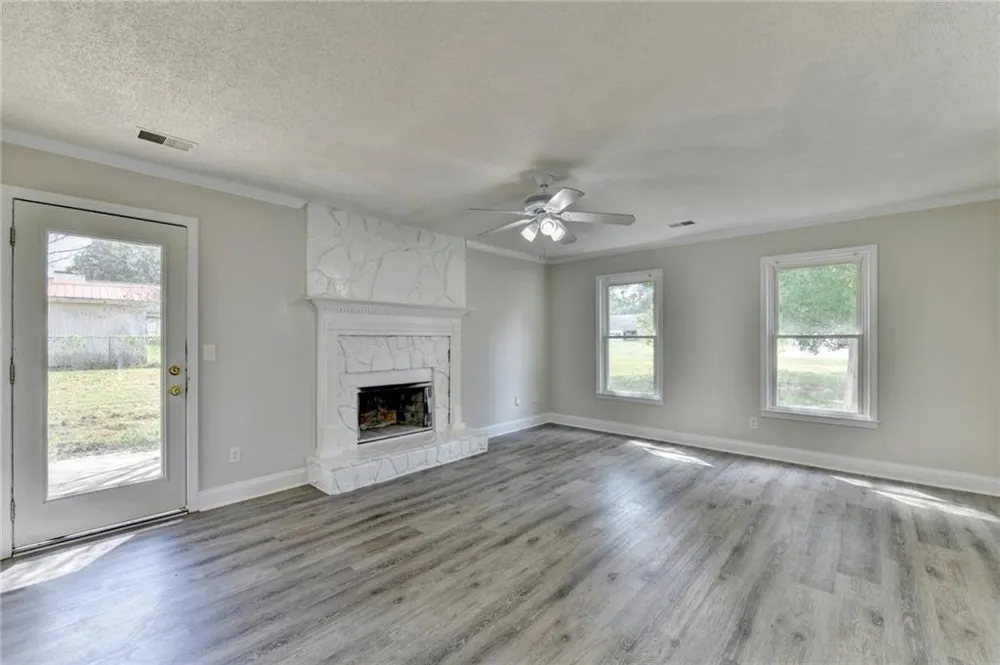 2725 Milton Bryan Drive Loganville, GA 30052