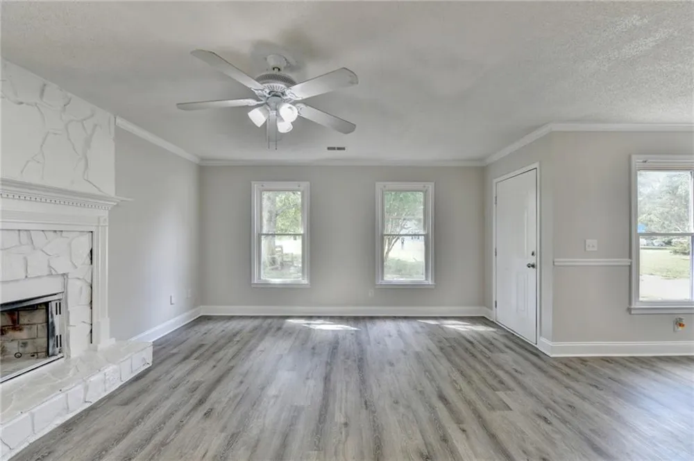 2725 Milton Bryan Drive Loganville, GA 30052