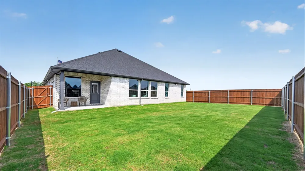16820 KING SALMON DRIVE Justin, TX 76247