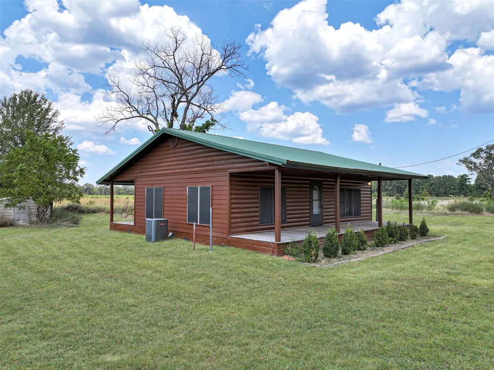 2461 FM 2118 Bagwell, TX 75412