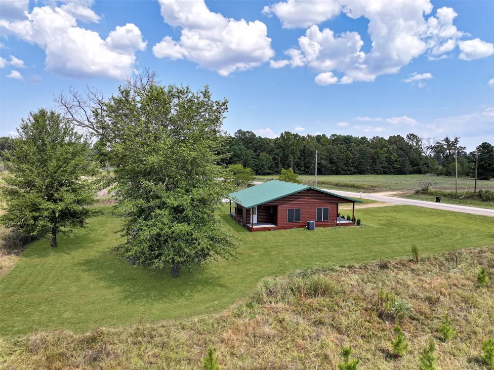 2461 FM 2118 Bagwell, TX 75412
