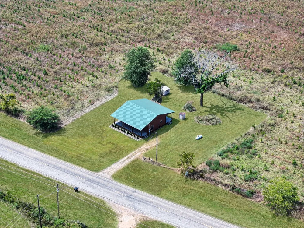 2461 FM 2118 Bagwell, TX 75412