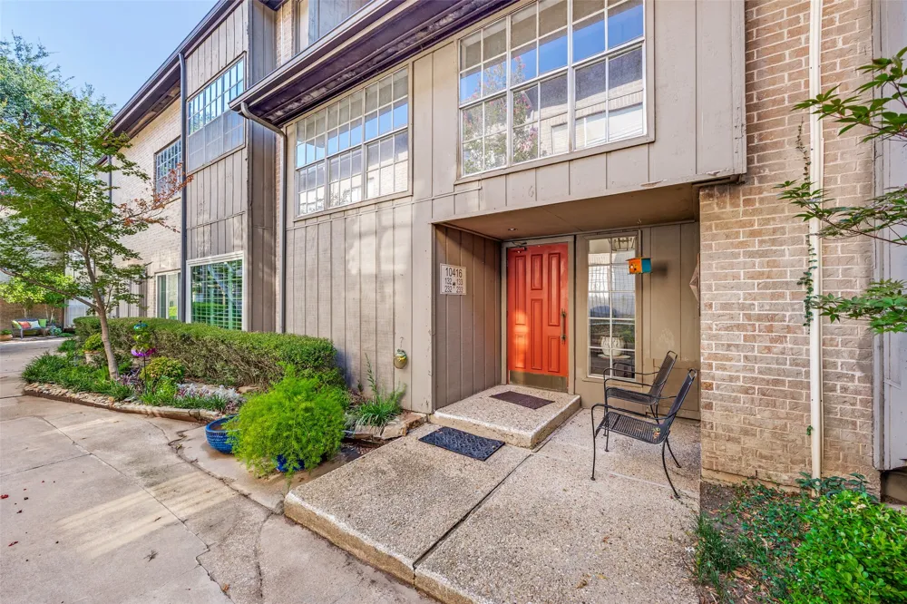 10416 High Hollows Drive #233 Dallas, TX 75230