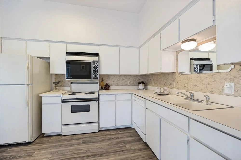 10416 High Hollows Drive #233 Dallas, TX 75230