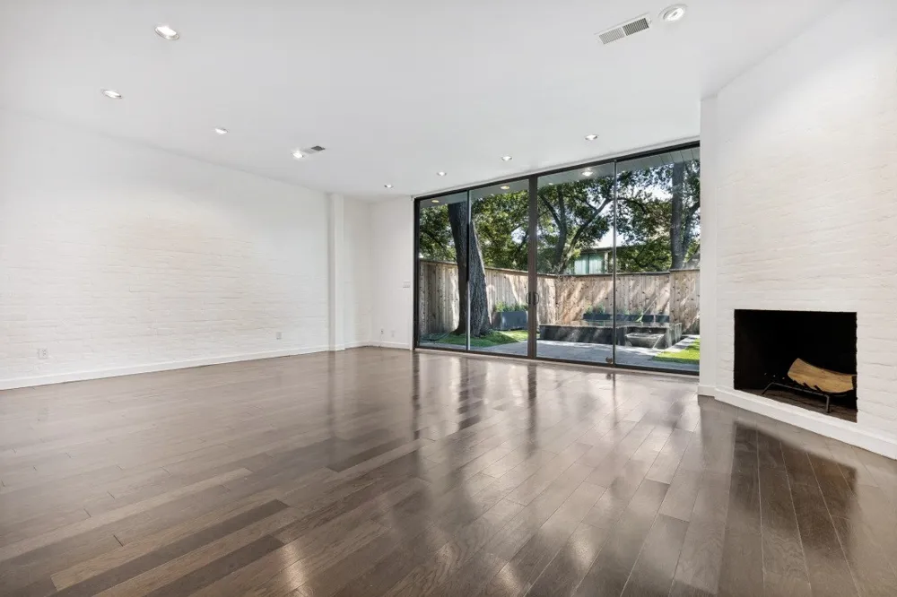 4020 Buena Vista Dallas, TX 75204