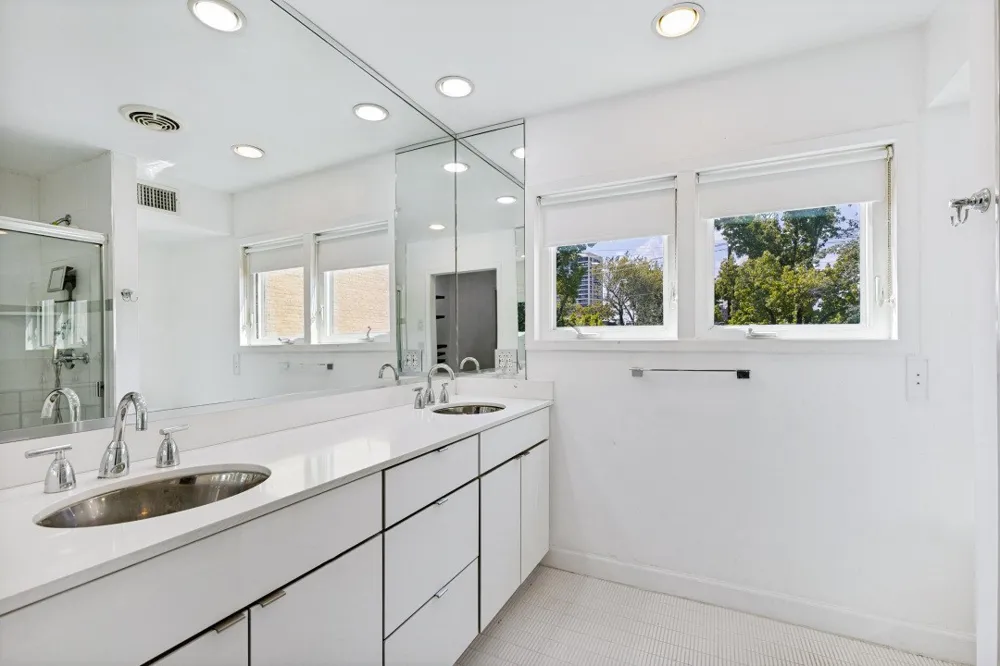 4020 Buena Vista Dallas, TX 75204