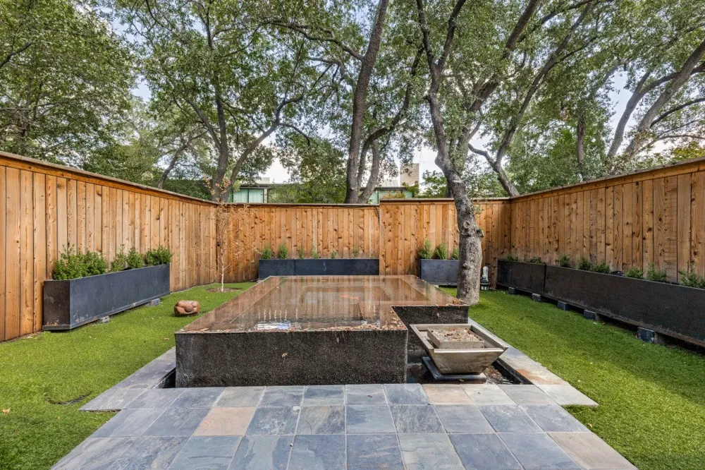 4020 Buena Vista Dallas, TX 75204