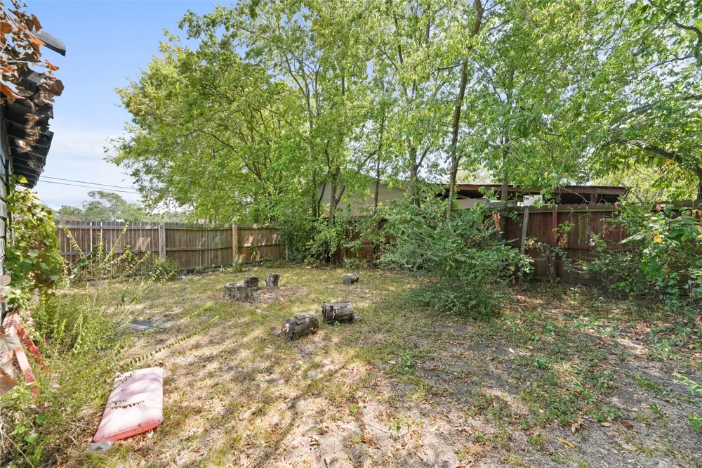 1200 S Jackson Street Kaufman, TX 75142