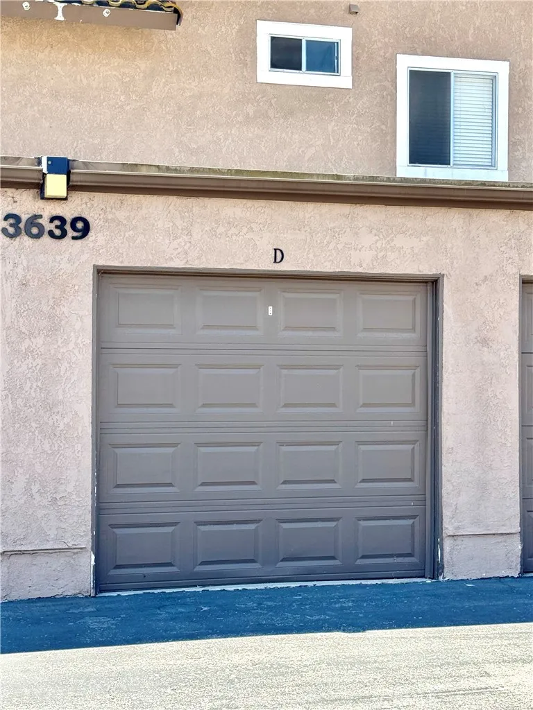 3639 Country Oaks Ontario, CA 91761