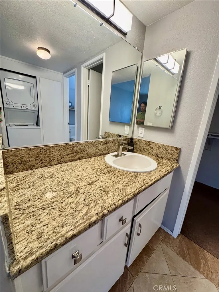3639 Country Oaks Ontario, CA 91761