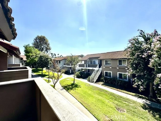 3639 Country Oaks Ontario, CA 91761