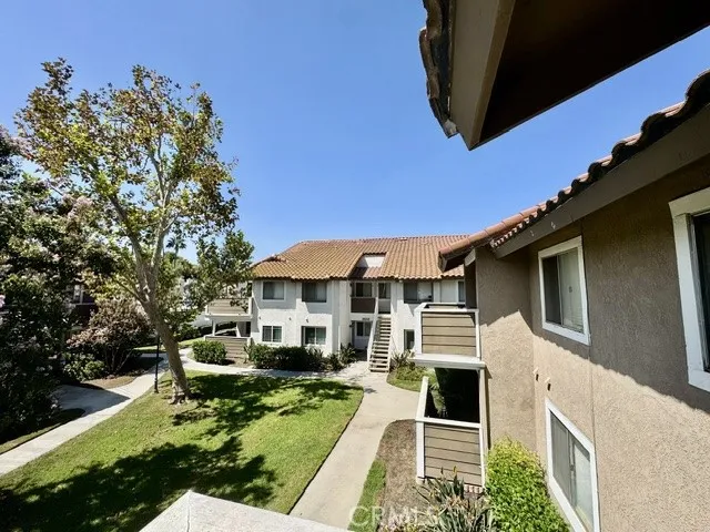 3639 Country Oaks Ontario, CA 91761