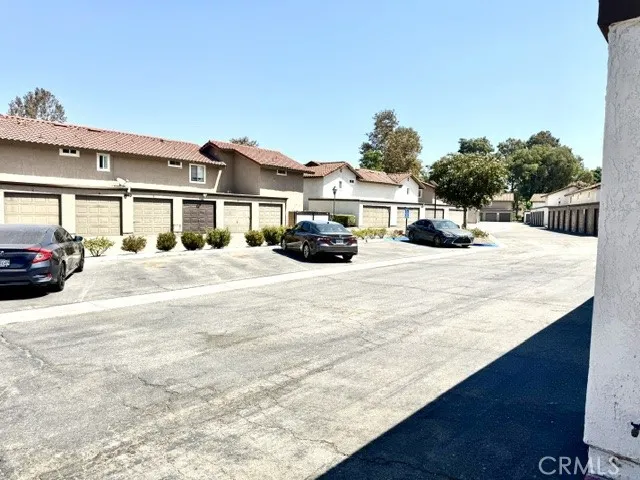 3639 Country Oaks Ontario, CA 91761