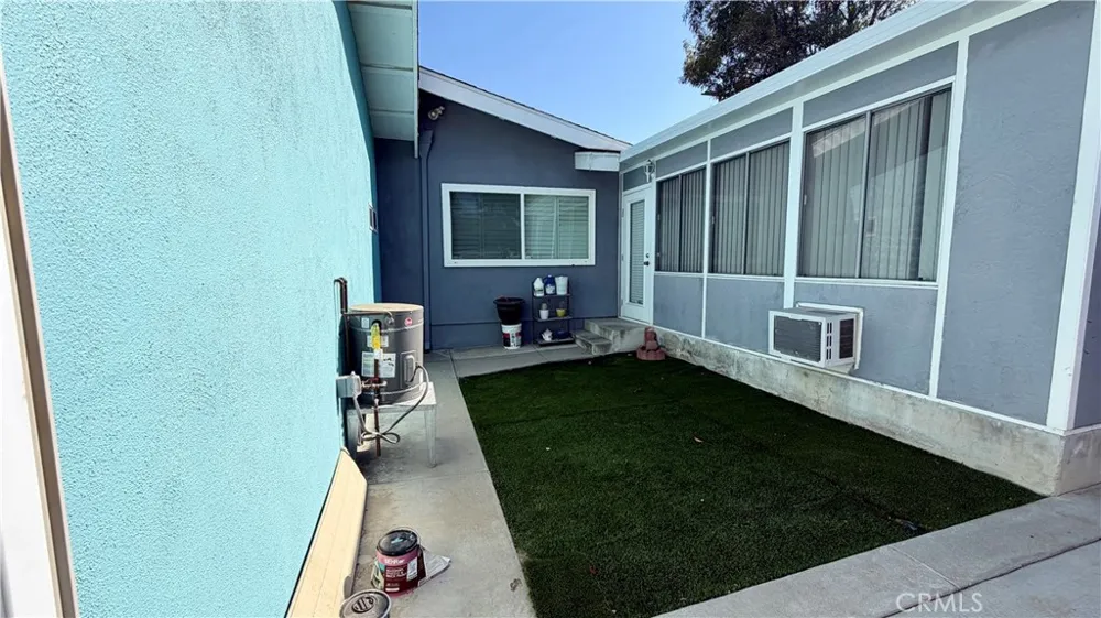 7845 Woodlake Avenue West Hills, CA 91304