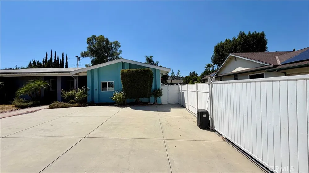 7845 Woodlake Avenue West Hills, CA 91304