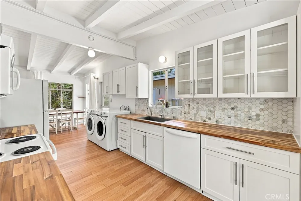 20321 Sun Valley Laguna Beach, CA 92651