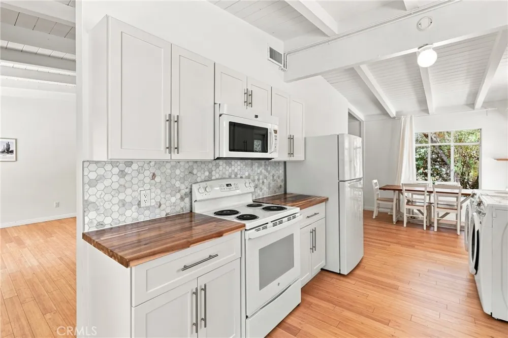 20321 Sun Valley Laguna Beach, CA 92651