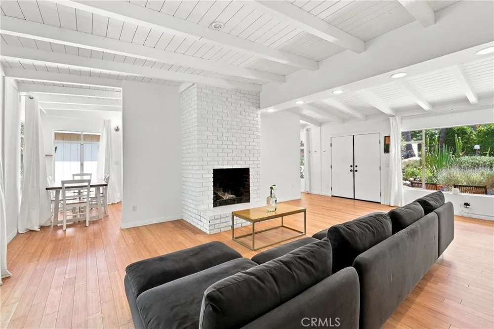 20321 Sun Valley Laguna Beach, CA 92651