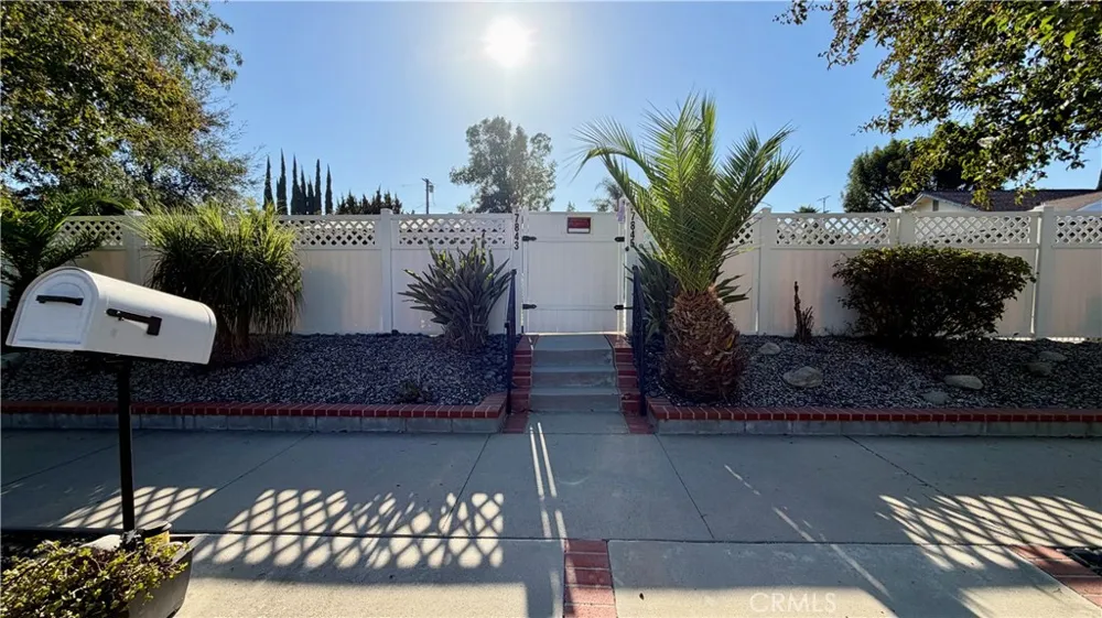 7843 Woodlake Avenue West Hills, CA 91304