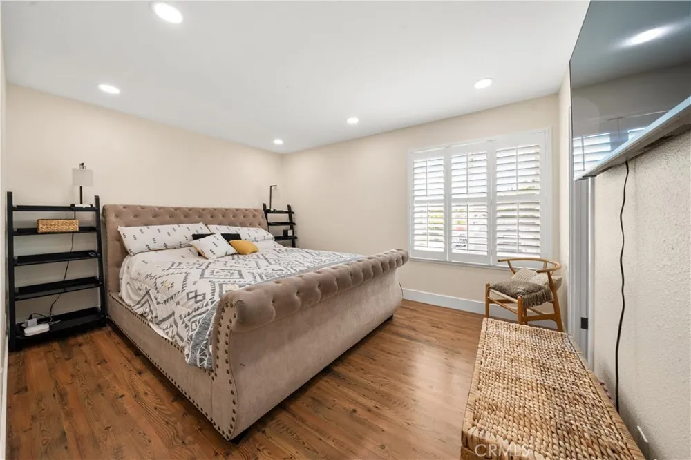 26173 Abdale Newhall, CA 91321
