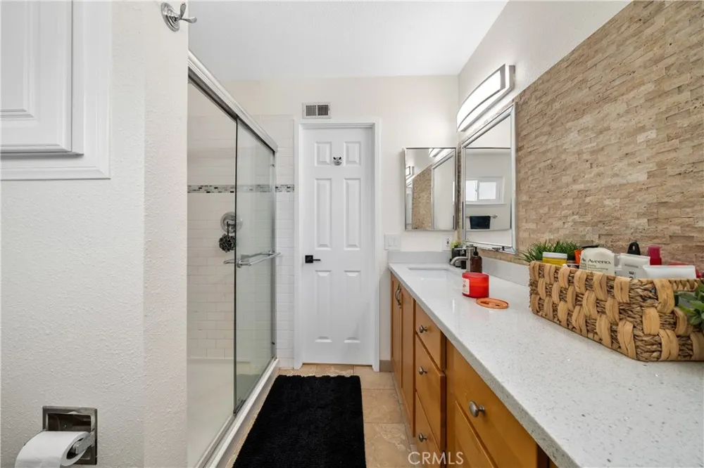 26173 Abdale Newhall, CA 91321