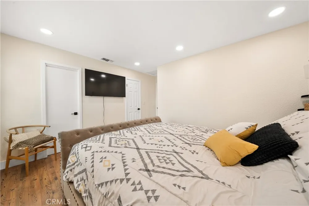 26173 Abdale Newhall, CA 91321