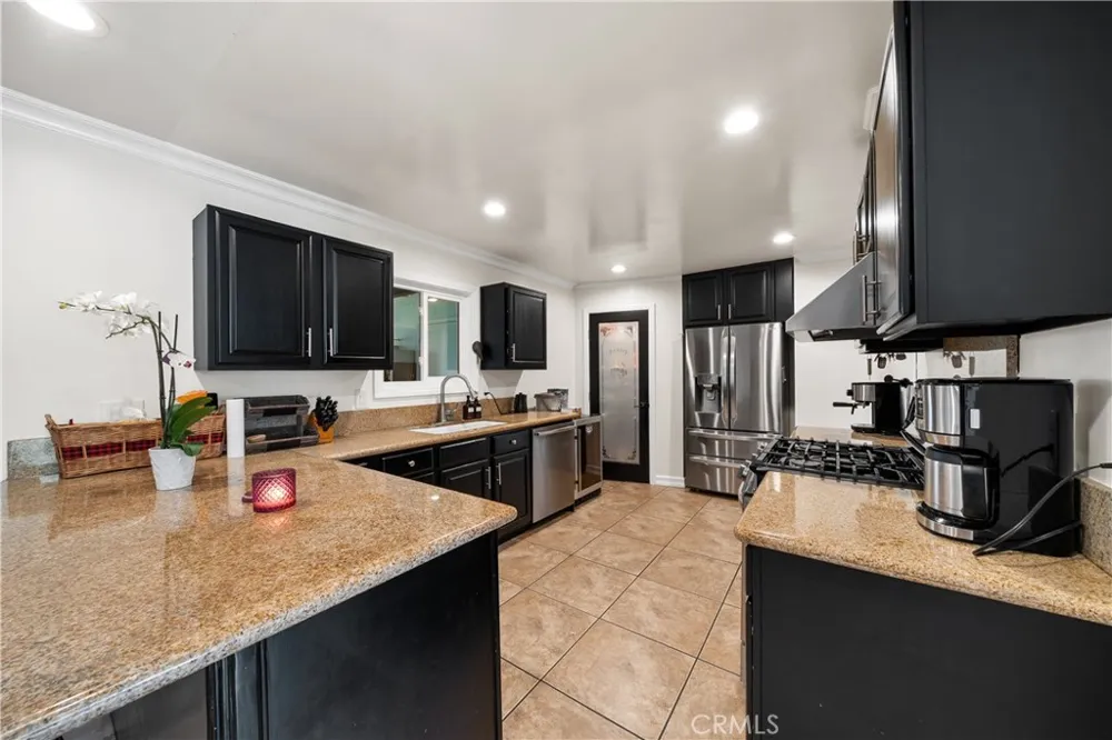 26173 Abdale Newhall, CA 91321