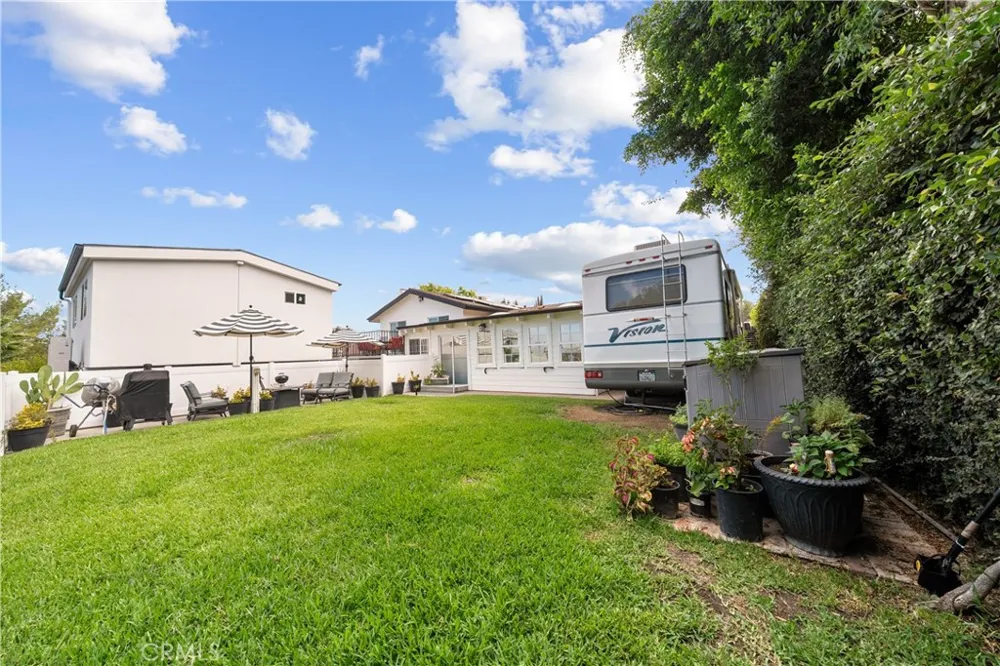 26173 Abdale Newhall, CA 91321