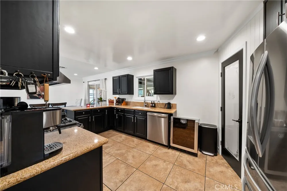 26173 Abdale Newhall, CA 91321