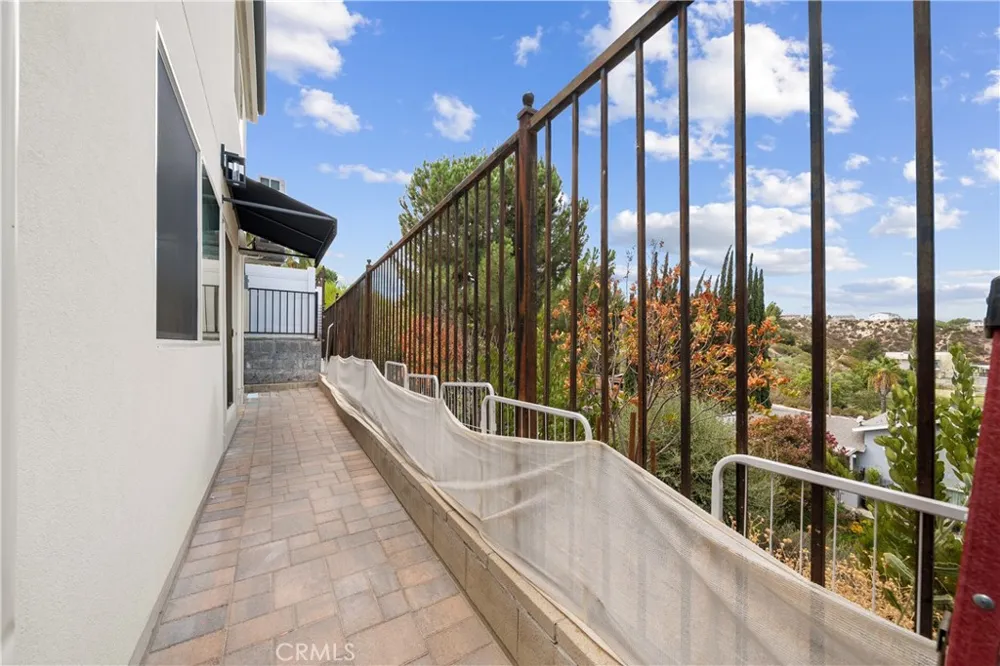 26173 Abdale Newhall, CA 91321