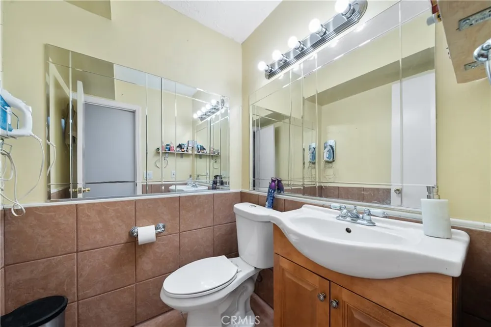 26173 Abdale Newhall, CA 91321