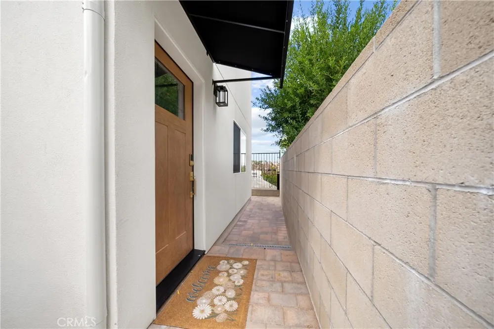 26173 Abdale Newhall, CA 91321