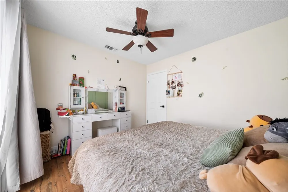 26173 Abdale Newhall, CA 91321