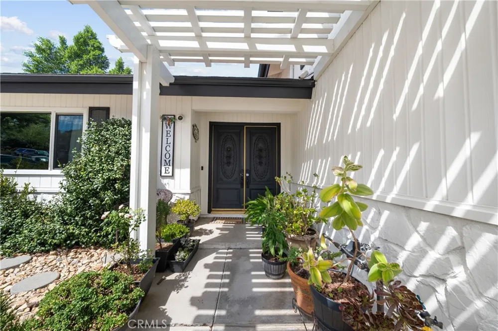 26173 Abdale Newhall, CA 91321